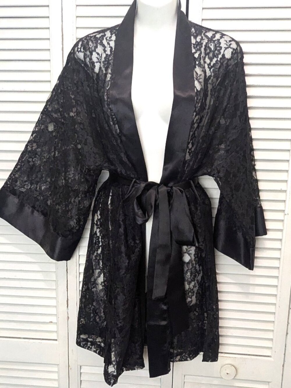 VTG Victoria Secret Black Lace Kimono Robe Women One Size Gold Label 90s W BELT